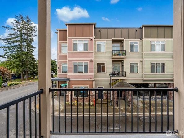 4020 NE 3rd Place, Renton WA 98056