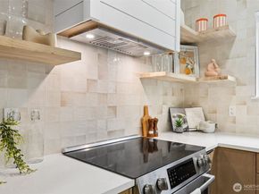 4002 Courtland Place S, Seattle WA 98118