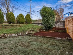 4002 Courtland Place S, Seattle WA 98118