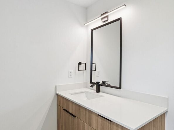 4002 Courtland Place S, Seattle WA 98118