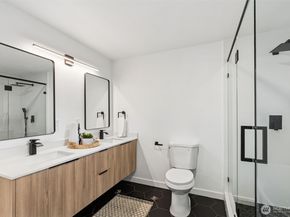 4002 Courtland Place S, Seattle WA 98118