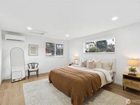 4002 Courtland Place S, Seattle WA 98118