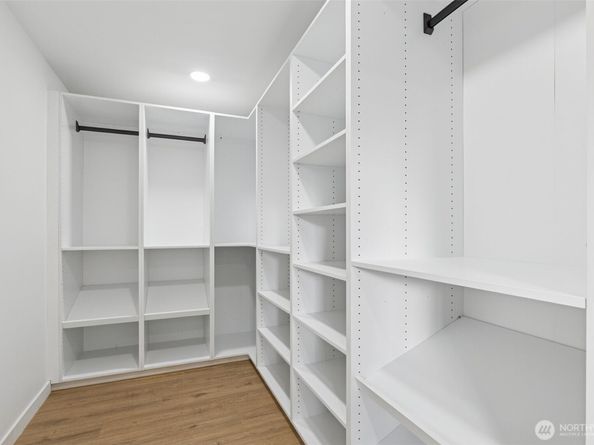 4002 Courtland Place S, Seattle WA 98118