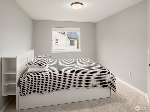 787 Hoquiam Place NE, Renton WA 98059