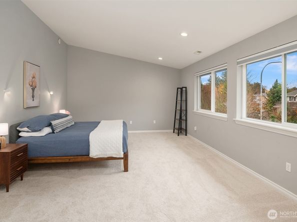 787 Hoquiam Place NE, Renton WA 98059