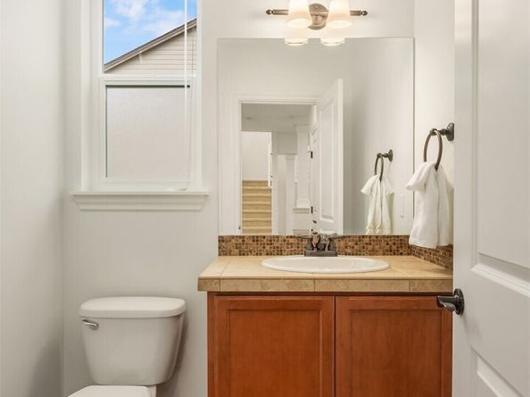 787 Hoquiam Place NE, Renton WA 98059