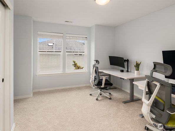 787 Hoquiam Place NE, Renton WA 98059