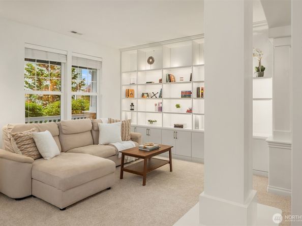 787 Hoquiam Place NE, Renton WA 98059