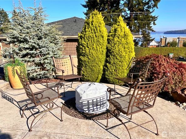 7940 Beach Drive E, Port Orchard WA 98366
