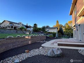 7940 Beach Drive E, Port Orchard WA 98366