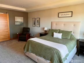 7940 Beach Drive E, Port Orchard WA 98366