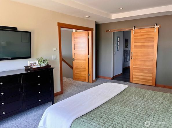 7940 Beach Drive E, Port Orchard WA 98366