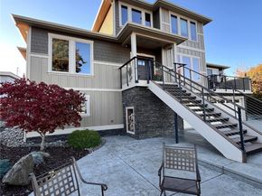 7940 Beach Drive E, Port Orchard WA 98366