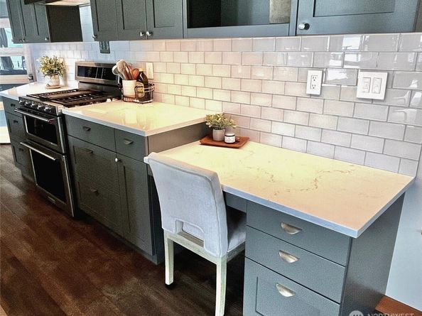 7940 Beach Drive E, Port Orchard WA 98366