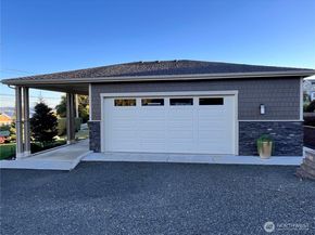 7940 Beach Drive E, Port Orchard WA 98366