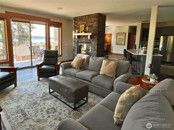 7940 Beach Drive E, Port Orchard WA 98366