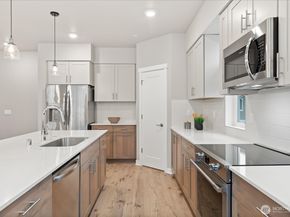 13730 Manor Way F1, Lynnwood WA 98087