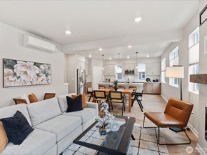 13730 Manor Way F1, Lynnwood WA 98087