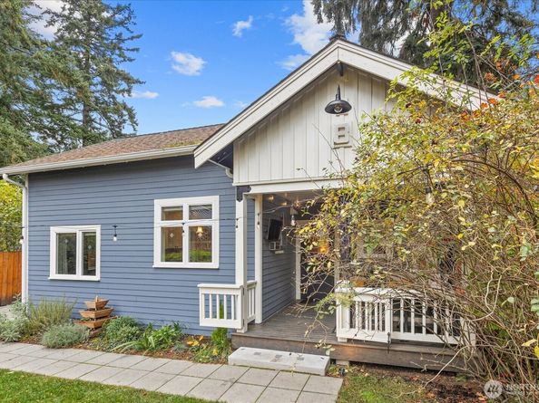 14034 2nd Avenue NW B, Seattle WA 98177