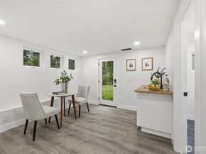 4364 151st Avenue SE, Bellevue WA 98006