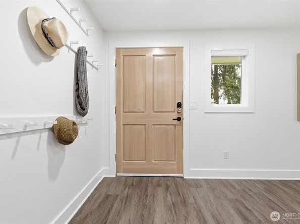 4364 151st Avenue SE, Bellevue WA 98006