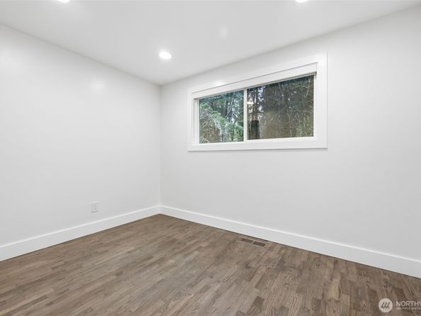 4364 151st Avenue SE, Bellevue WA 98006