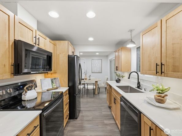 4364 151st Avenue SE, Bellevue WA 98006