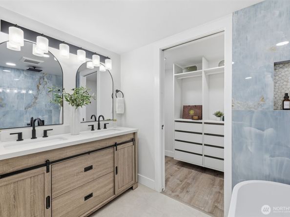 4364 151st Avenue SE, Bellevue WA 98006