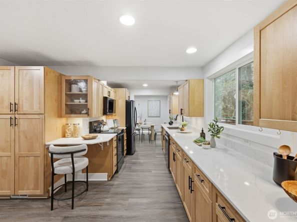 4364 151st Avenue SE, Bellevue WA 98006