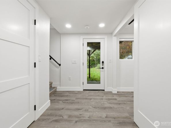 4364 151st Avenue SE, Bellevue WA 98006