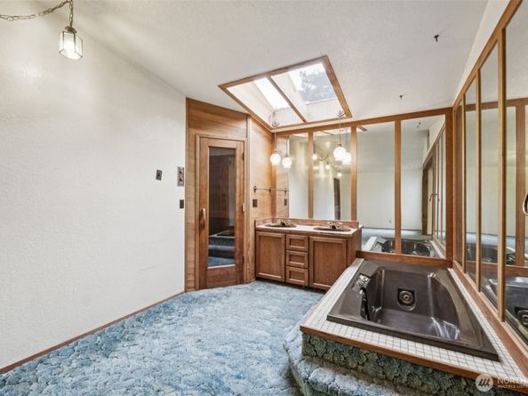 9321 Sharon Drive, Everett WA 98204