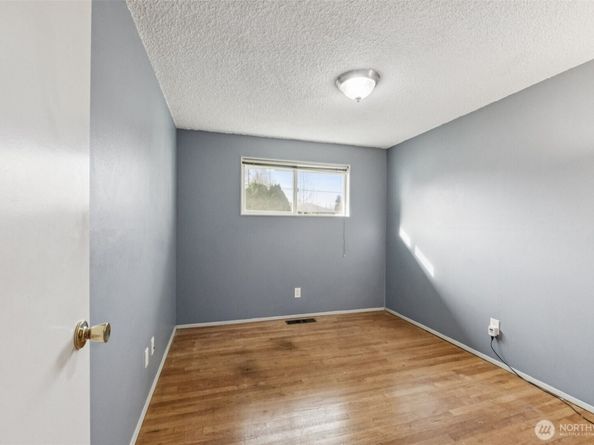 9321 Sharon Drive, Everett WA 98204