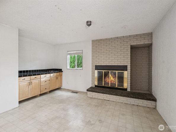 9321 Sharon Drive, Everett WA 98204