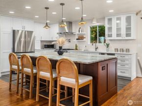 1221 Coronado Place, Edmonds WA 98020