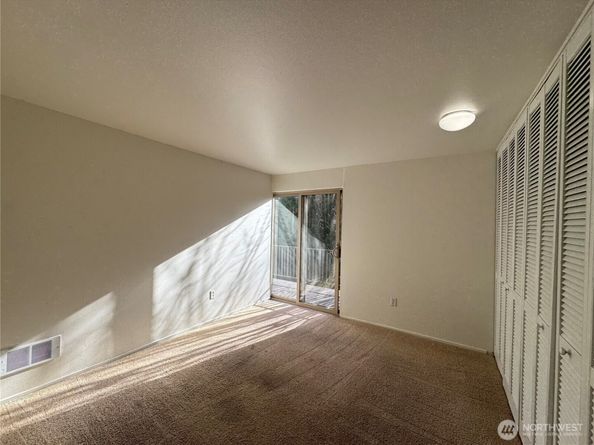 11006 NE 68th Street 829, Kirkland WA 98033