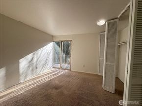 11006 NE 68th Street 829, Kirkland WA 98033