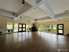 11006 NE 68th Street 829, Kirkland WA 98033