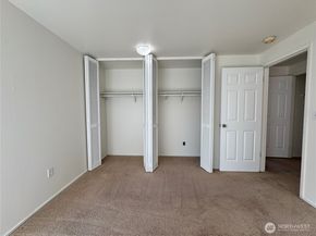 11006 NE 68th Street 829, Kirkland WA 98033