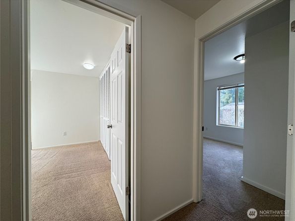 11006 NE 68th Street 829, Kirkland WA 98033