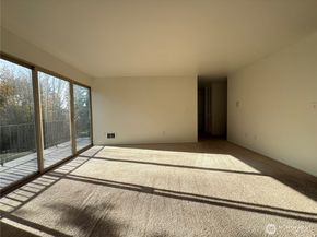 11006 NE 68th Street 829, Kirkland WA 98033