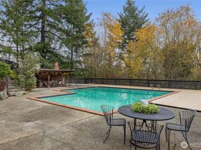 16521 NE 1st Place, Bellevue WA 98008