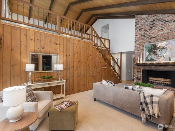 16521 NE 1st Place, Bellevue WA 98008