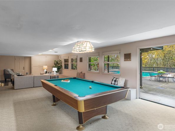 16521 NE 1st Place, Bellevue WA 98008