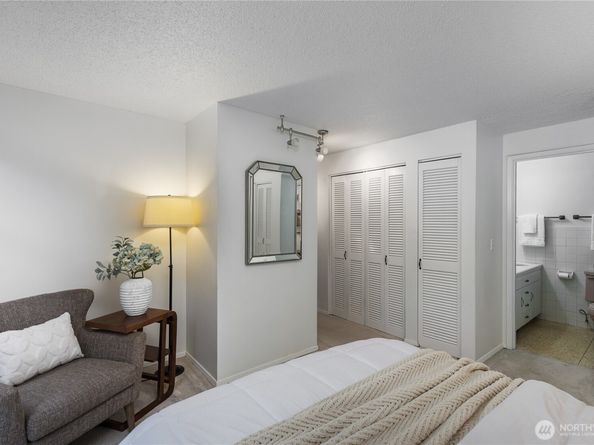 16521 NE 1st Place, Bellevue WA 98008