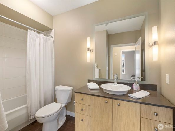 3104 Western Avenue 620, Seattle WA 98121