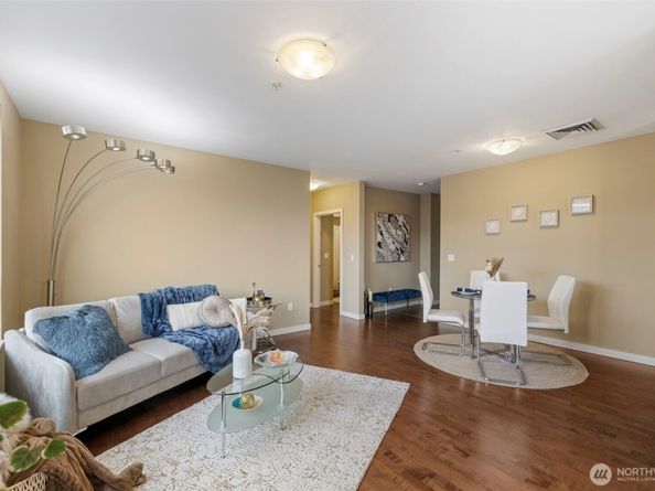 3104 Western Avenue 620, Seattle WA 98121