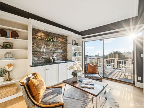 1407 1st Avenue N, Seattle WA 98109