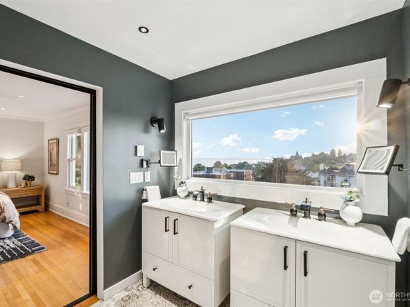 1407 1st Avenue N, Seattle WA 98109