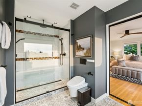 1407 1st Avenue N, Seattle WA 98109