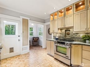 1407 1st Avenue N, Seattle WA 98109